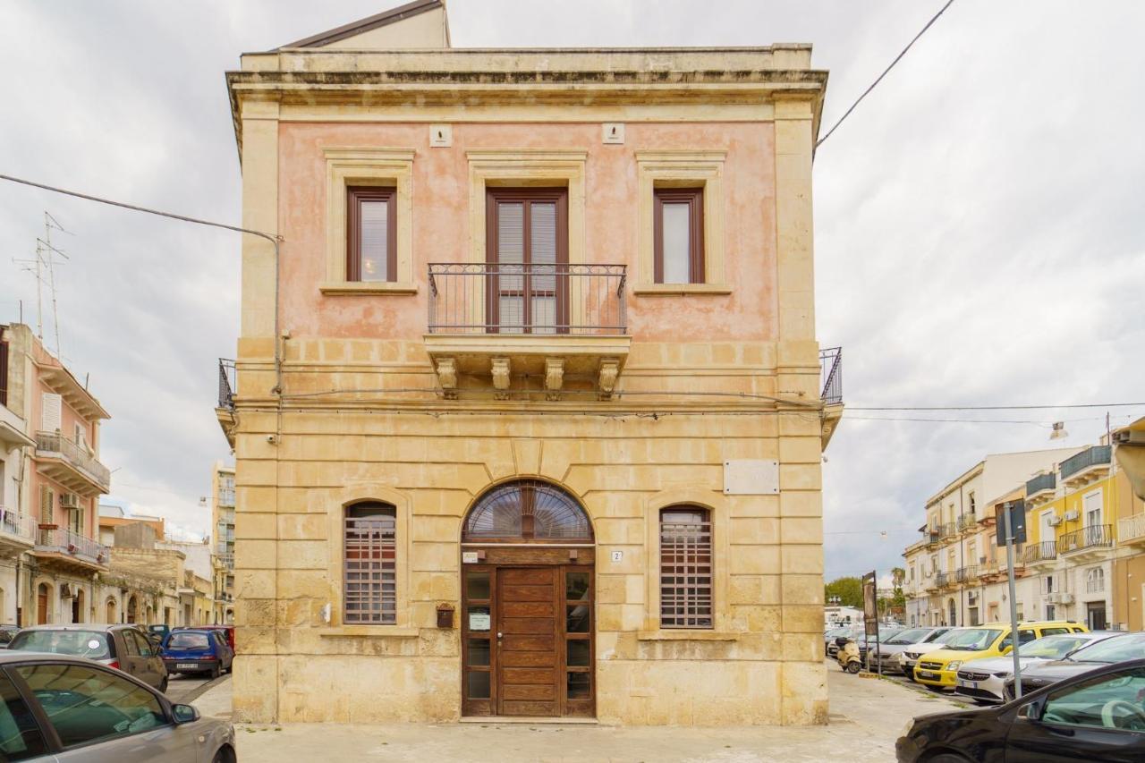 Siracusa Comfy & Central Apartment With Terrace Siraküza Dış mekan fotoğraf